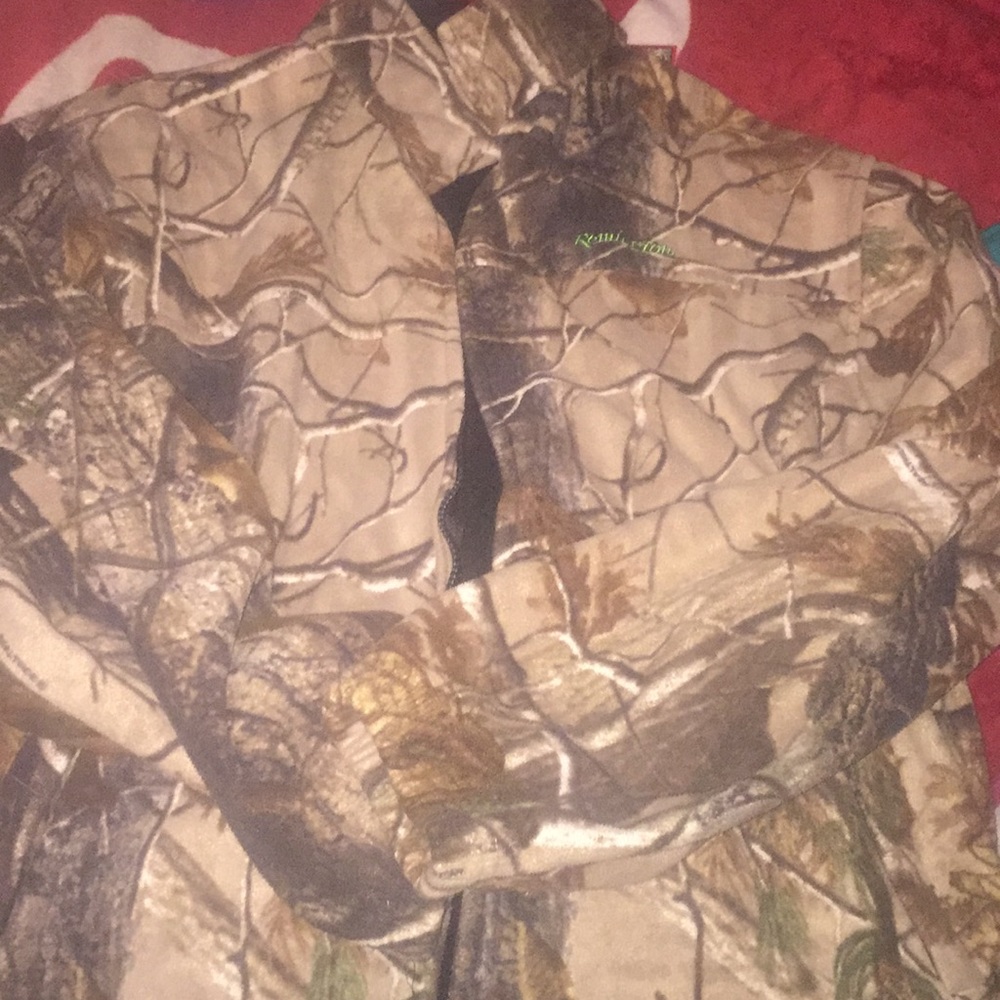 Lightweight men’s camo fleece Remington jacket